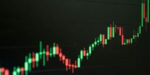 Μεγάλη άνοδος 15% μετοχής Apple παρά την κριτική για ακριβότερα AI προϊόντα.