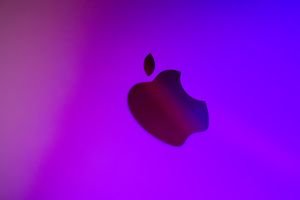 MacBook Ultra: OLED, οθόνη αφής και ένα περίπλοκο roadmap για τα chips της Apple