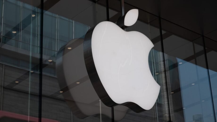 Κριτική για Apple: Μεταφέρει το κόστος της AI στους πελάτες με αυξήσεις τιμών