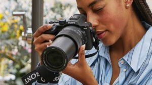 Sony RX10 V: Νέα bridge κάμερα με AI εστίαση, φακό 24-600mm και προηγμένες δυνατότητες βίντεο