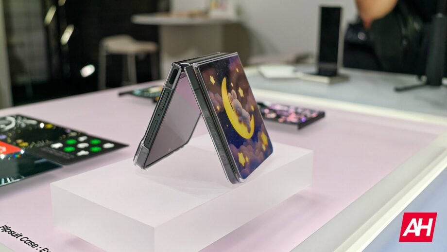 Samsung Galaxy Z Flip 8: Πώς να αξιοποιήσετε τις προσφορές κατά την αγορά