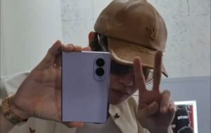 Galaxy Z Fold 8: εμφανίστηκε σε Instagram Story του J-Hope πριν την παρουσίαση