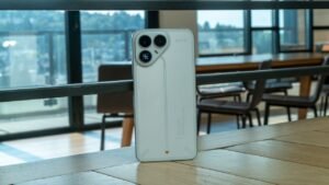 Tecno Pova 8 5G: Το Android τηλέφωνο με μπαταρία γίγας και έξυπνα χαρακτηριστικά AI.