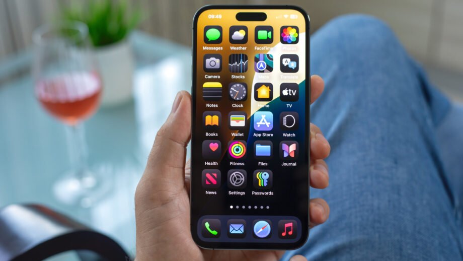 iPhone 15 το 2026: Είναι ακόμα αξιόλογο απέναντι στο iPhone 17e