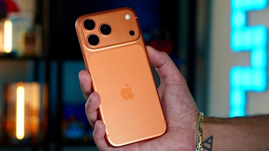 Απίστευτη αντοχή iPhone 17 Pro: Επιβίωσε από πτώση 1,1 χλμ. από αεροπλάνο