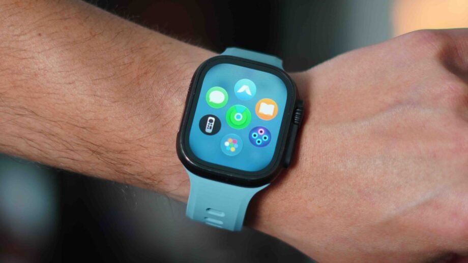 Memoket Gem: Το νέο AI wearable που συμπληρώνει το Apple Watch το 2026